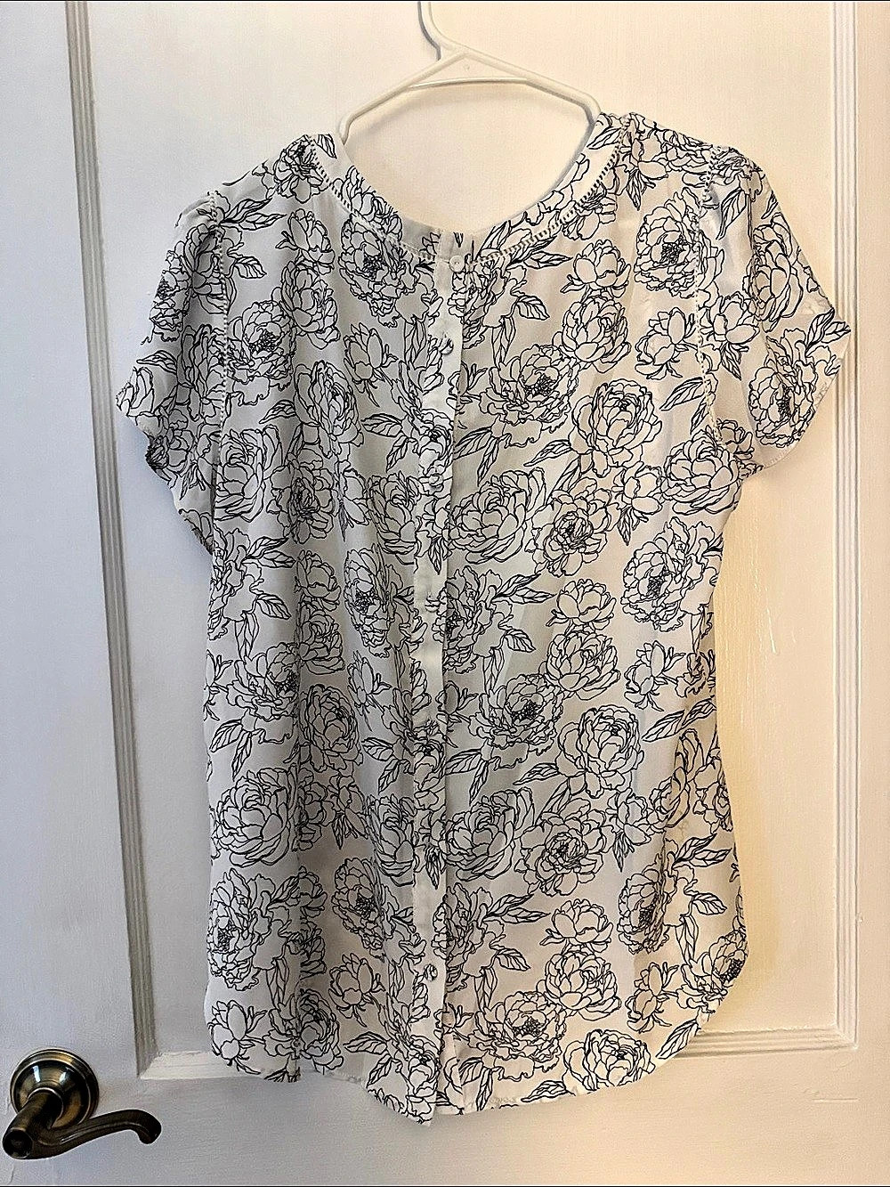 41 Hawthorn Floral Blouse in White & Black Size Large Like New